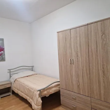 Center2 Bedrooms Garden And View *