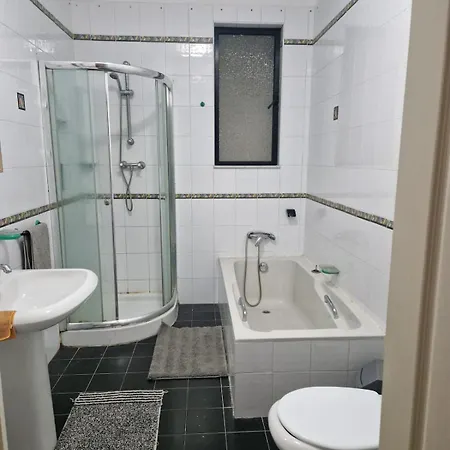 Center2 Bedrooms Garden And View 姆西达